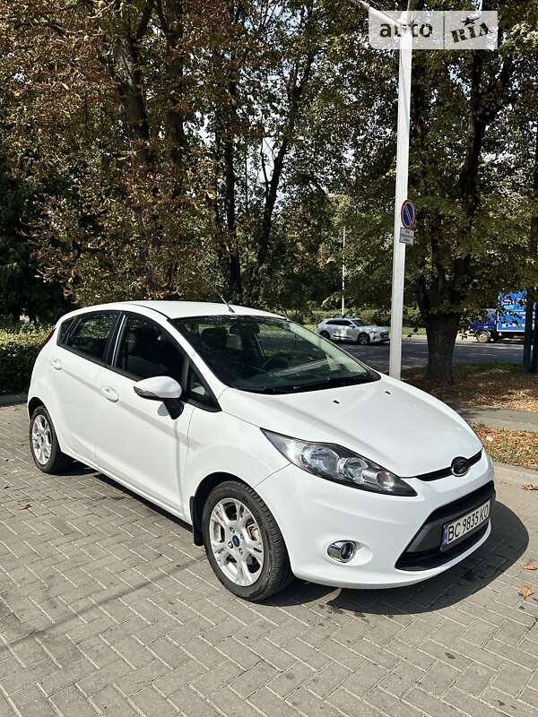 2011 ford fiesta