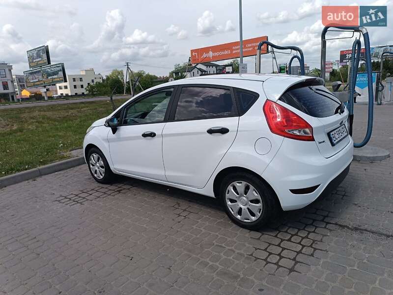 2011 ford fiesta
