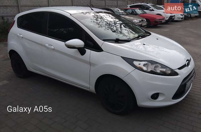 2011 ford fiesta