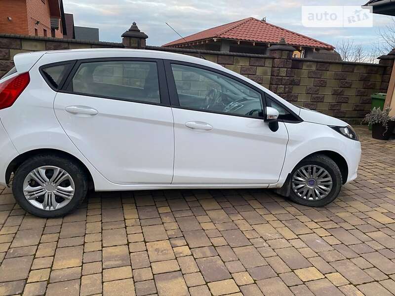 2011 ford fiesta