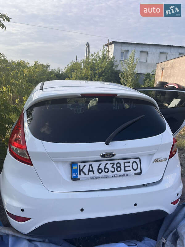 2011 ford fiesta