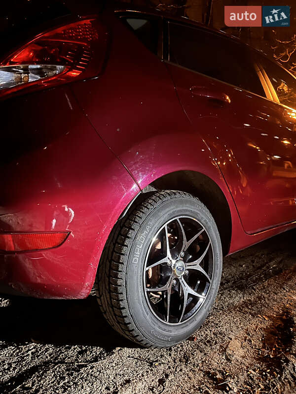 2011 ford fiesta