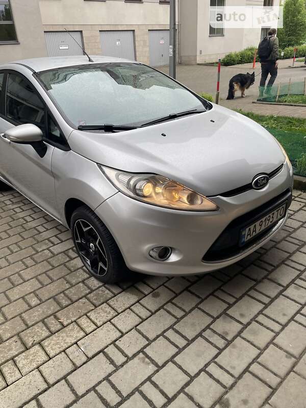 2012 ford fiesta
