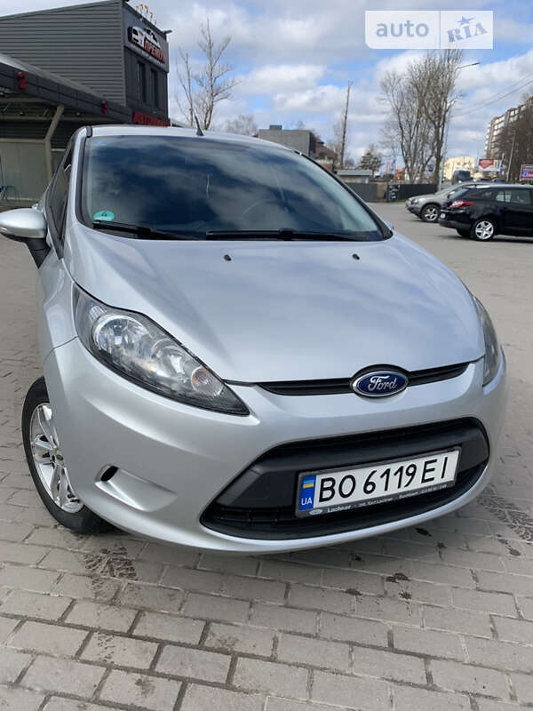 2012 ford fiesta