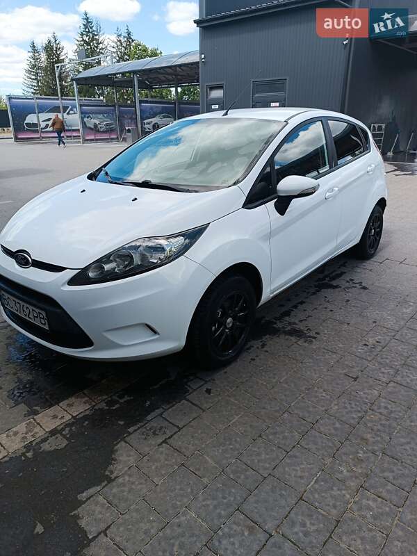 2012 ford fiesta