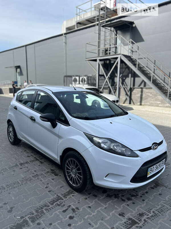 2012 ford fiesta