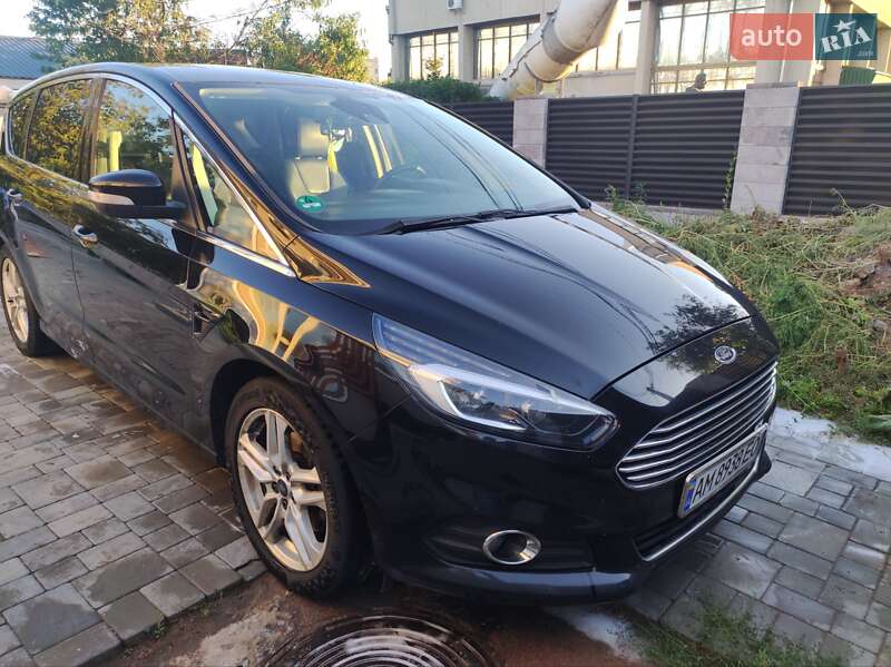 2015 ford s-max