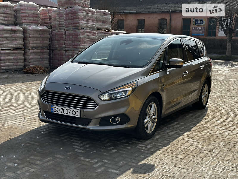 2016 ford s-max