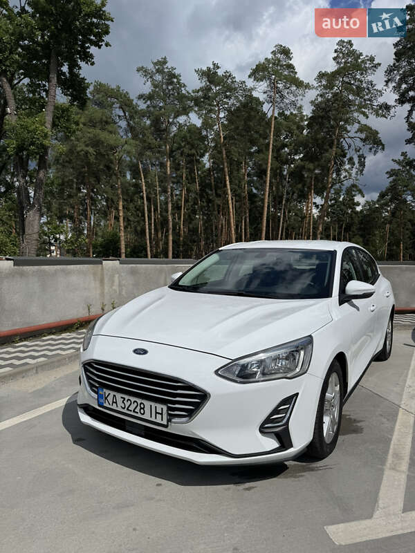 2019 ford focus
