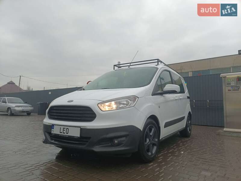 2017 ford transit courier
