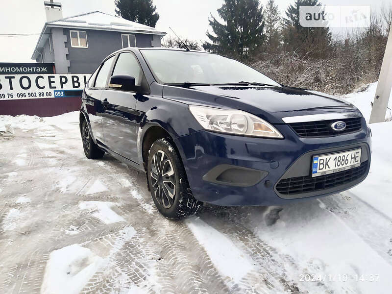 2010 ford focus