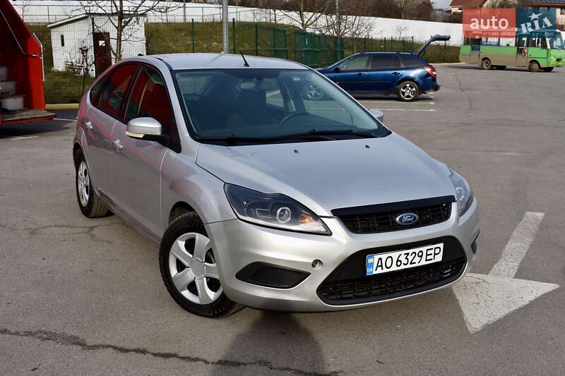 2010 ford focus