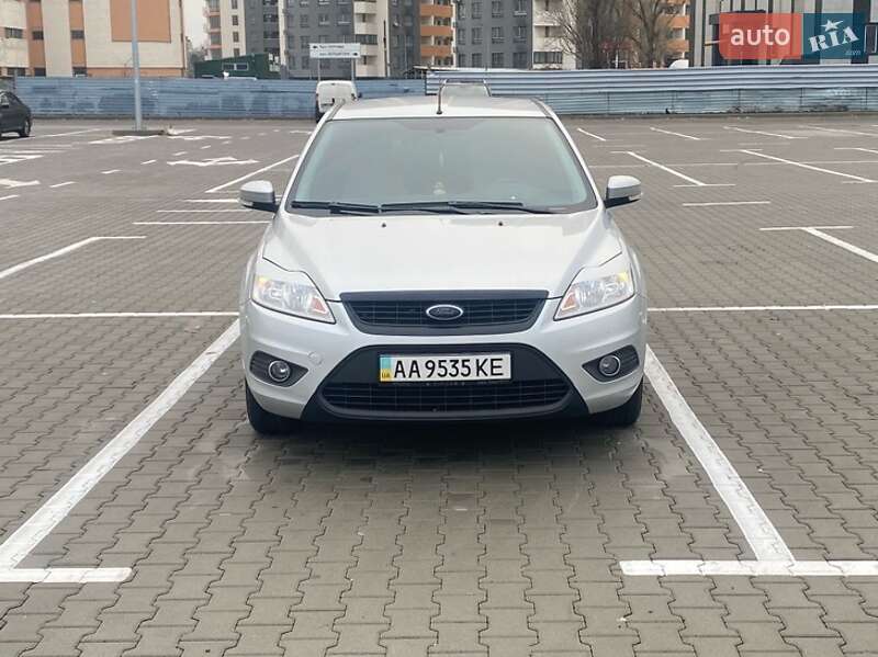 2010 ford focus