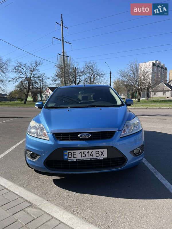 2010 ford focus