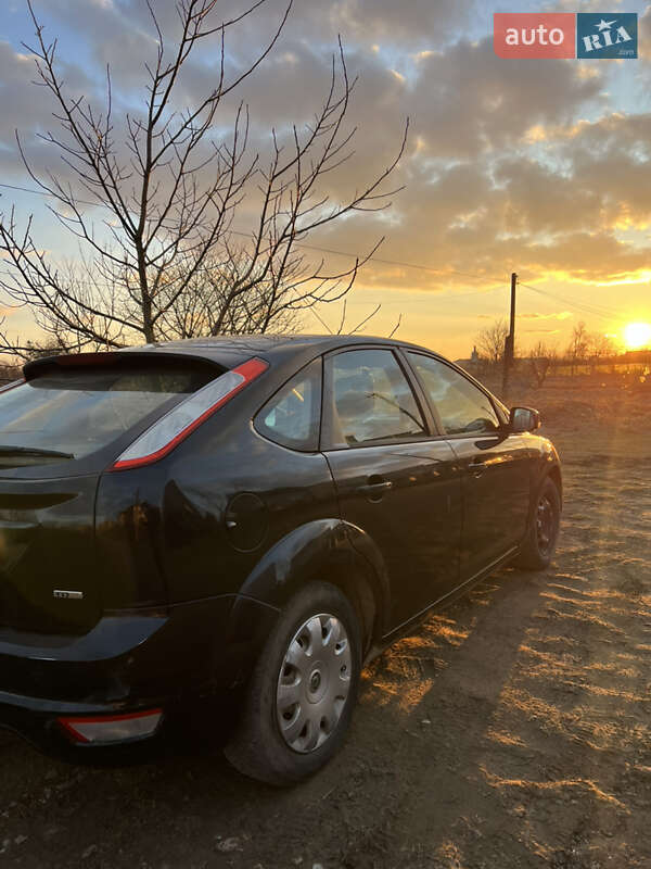 2010 ford focus