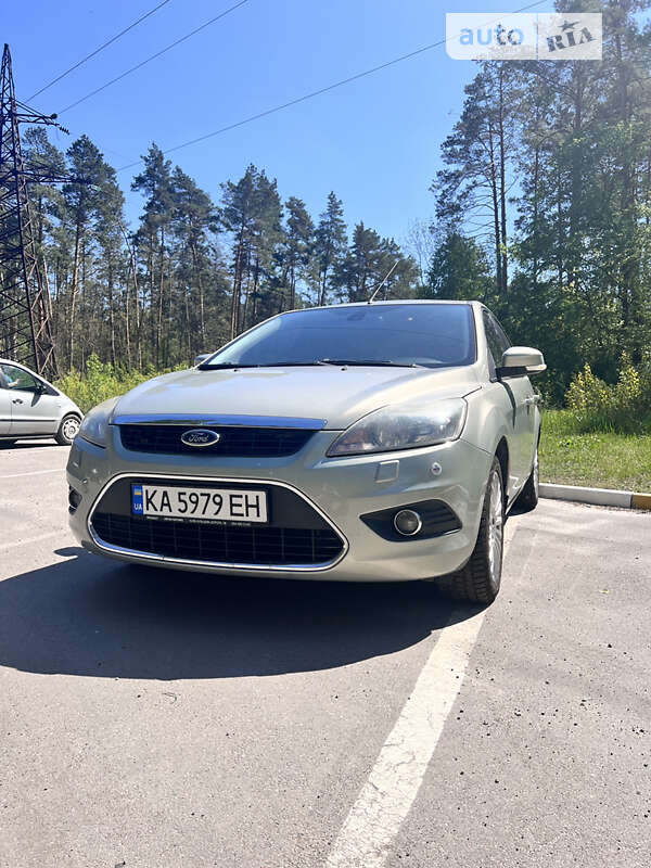 2010 ford focus