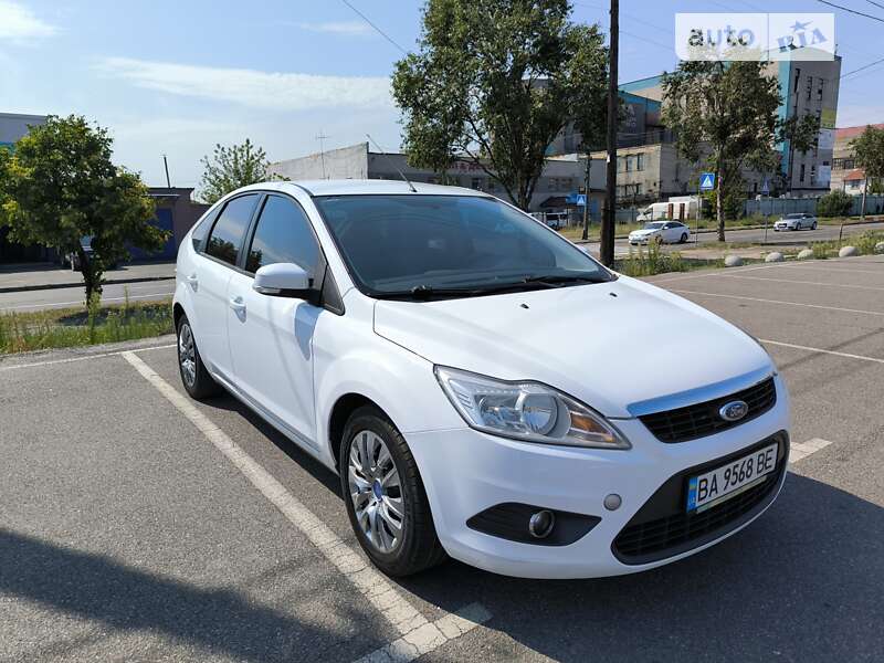 2010 ford focus