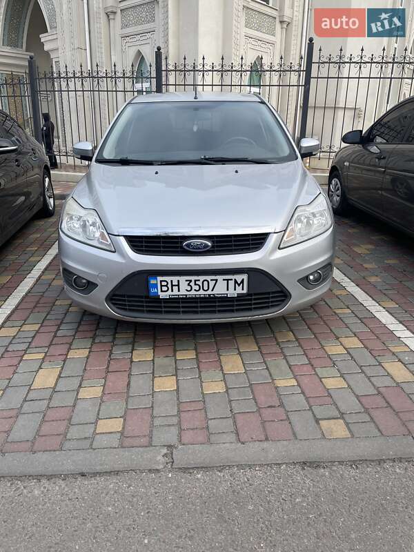 2010 ford focus