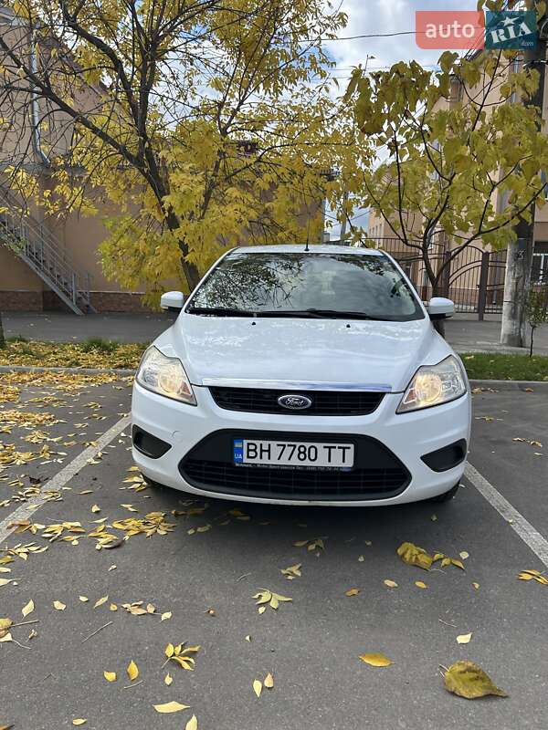 2010 ford focus