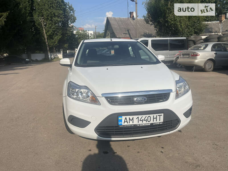 2010 ford focus