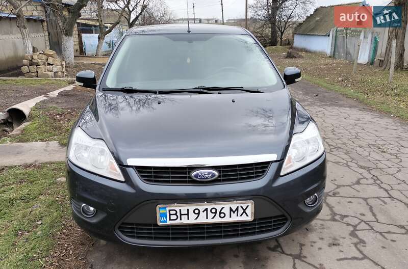 2010 ford focus