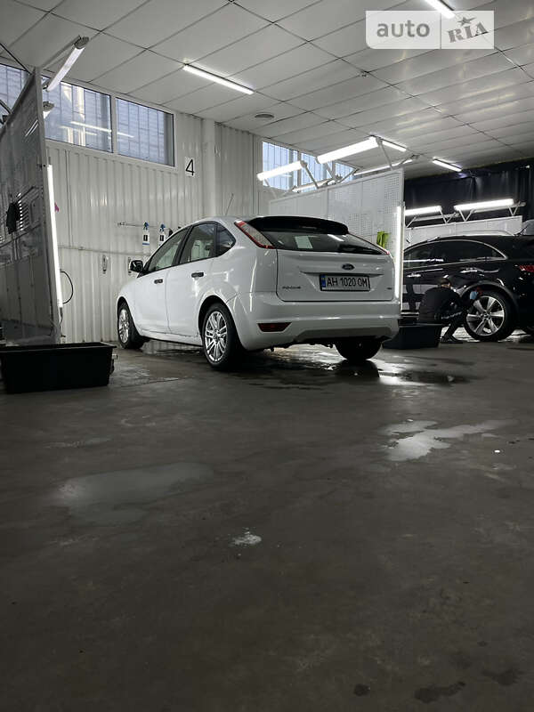 2010 ford focus
