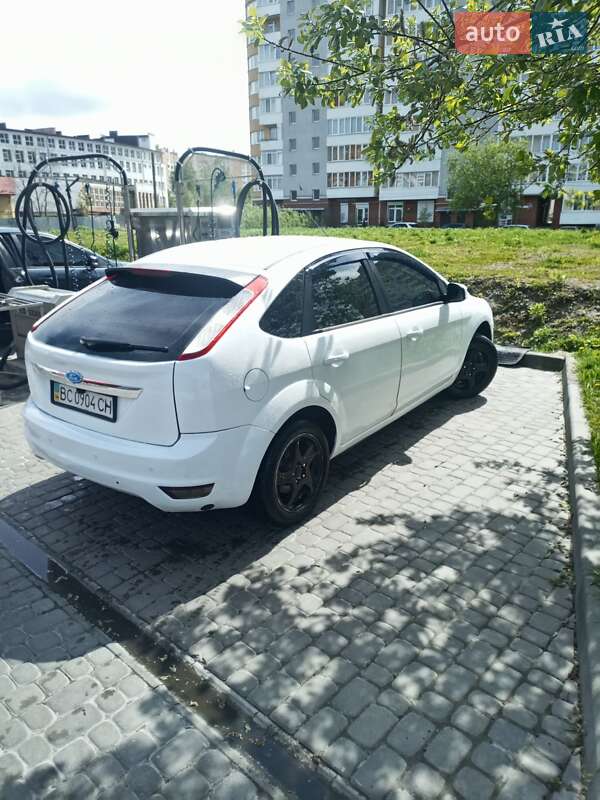 2010 ford focus