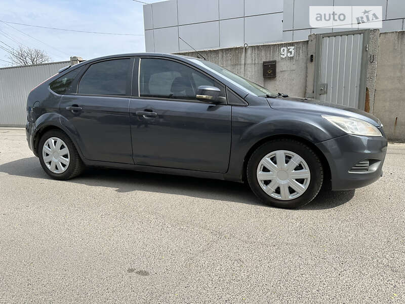 2010 ford focus