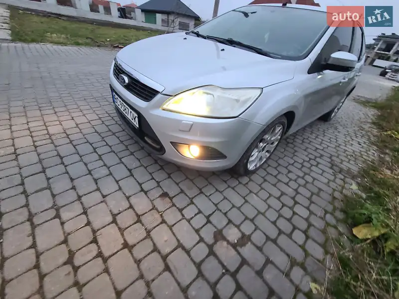 2010 ford focus