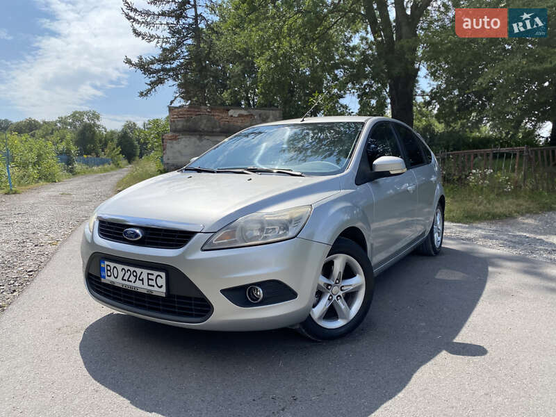 2010 ford focus