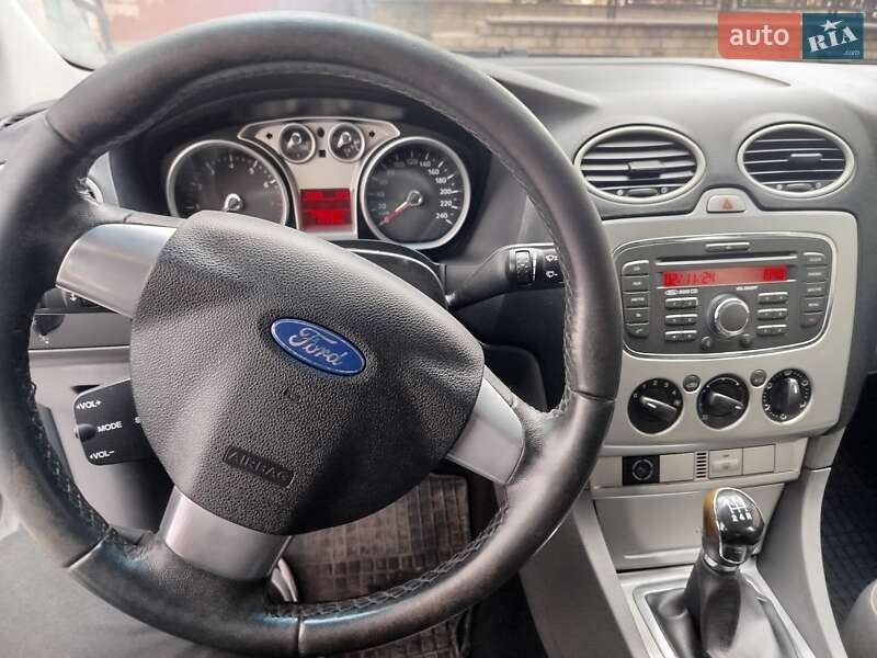 2011 ford focus