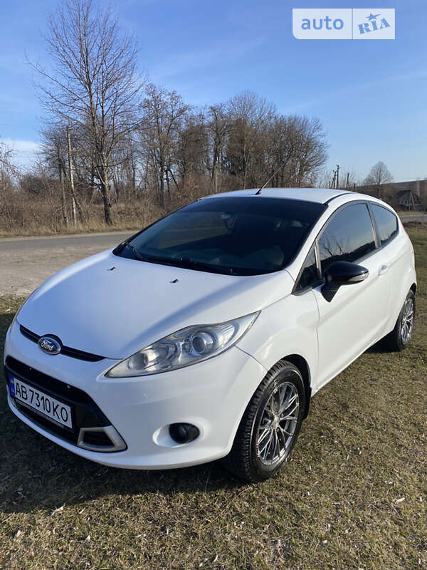 2010 ford fiesta