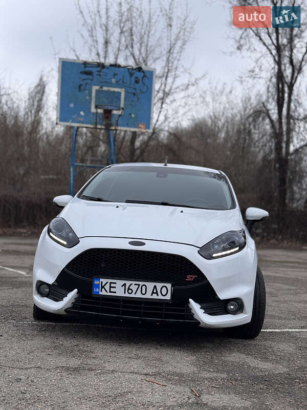 2012 ford fiesta