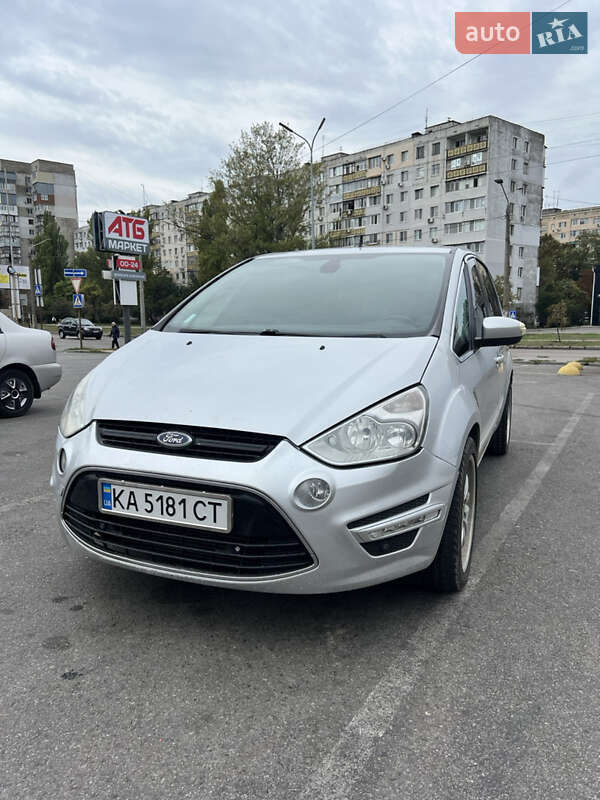 2010 ford s-max