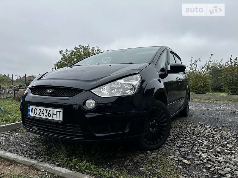 2010 ford s-max