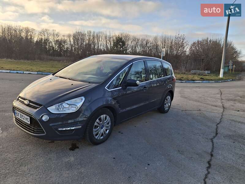 2010 ford s-max
