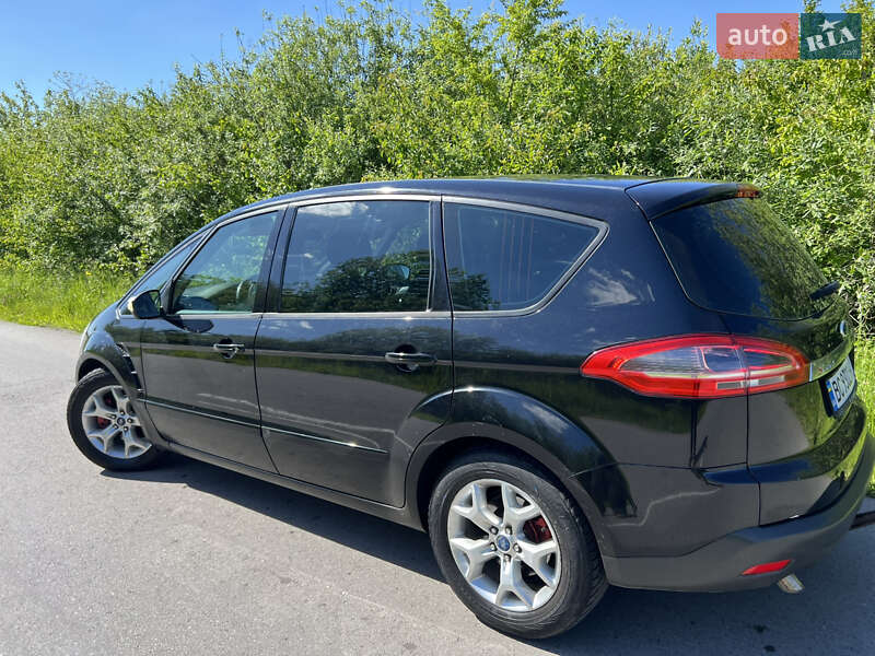 2011 ford s-max