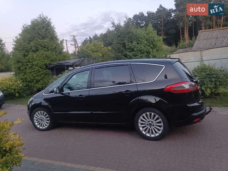 2011 ford s-max