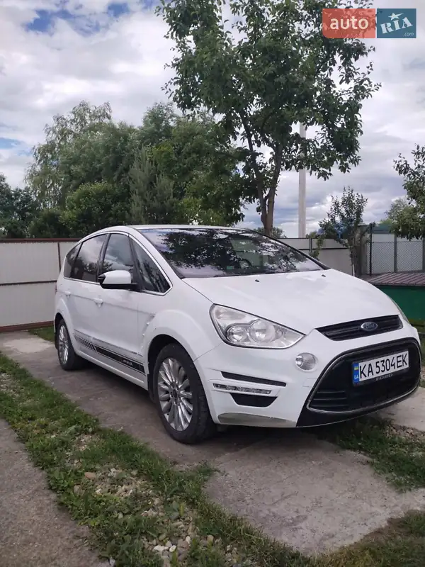 2011 ford s-max
