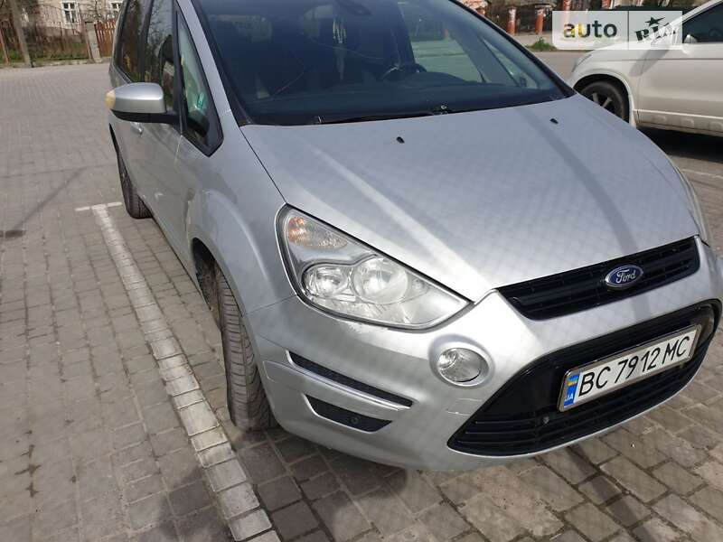 2011 ford s-max