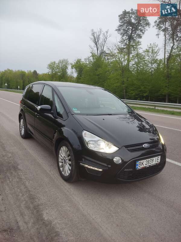 2012 ford s-max