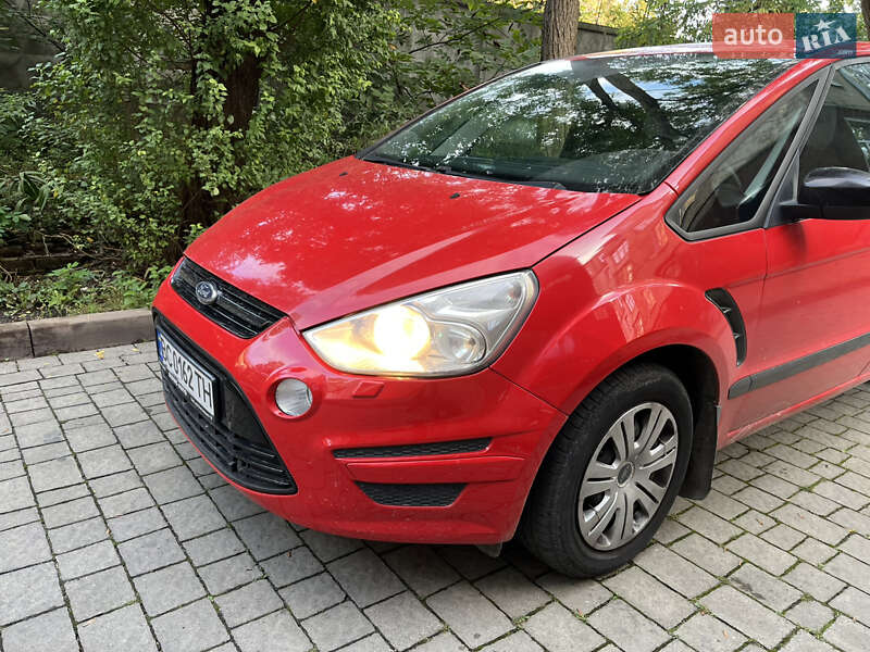 2012 ford s-max