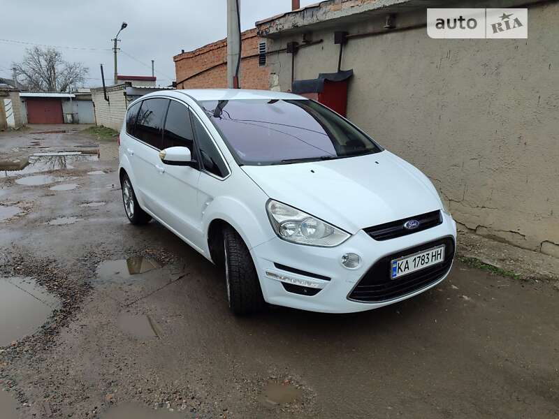 2012 ford s-max