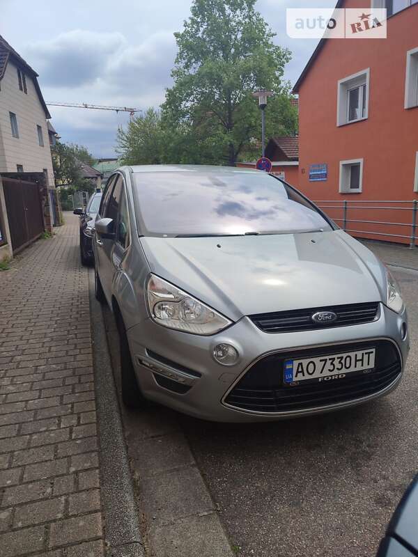 2012 ford s-max