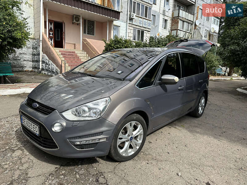 2013 ford s-max