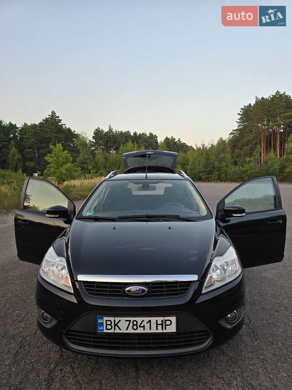 2010 ford focus