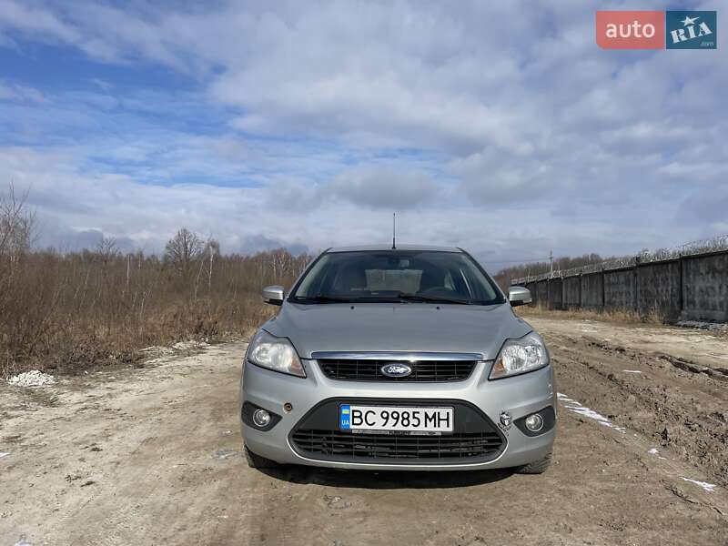 2010 ford focus