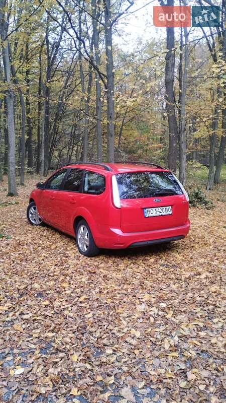2010 ford focus