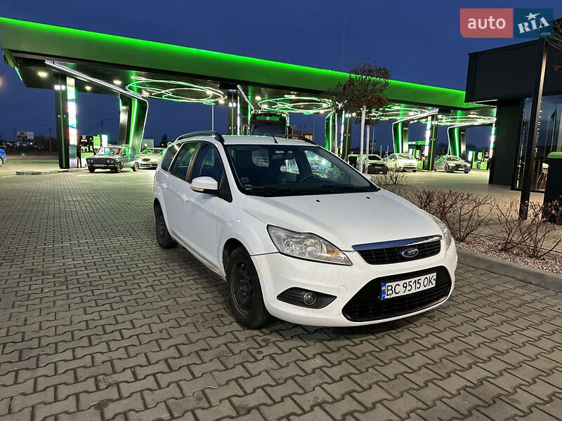 2010 ford focus