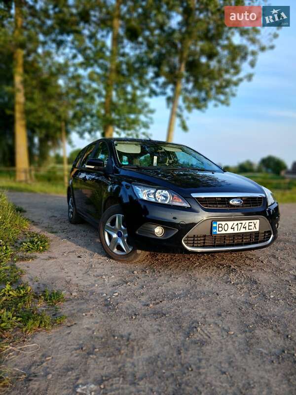 2010 ford focus